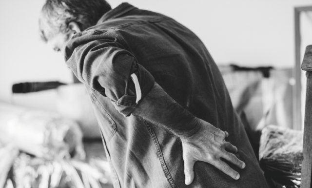 Consumir azúcares añadidos aumenta el riesgo de fragilidad en personas mayores