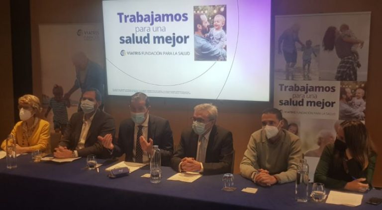 Oncólogos en la rueda de prensa