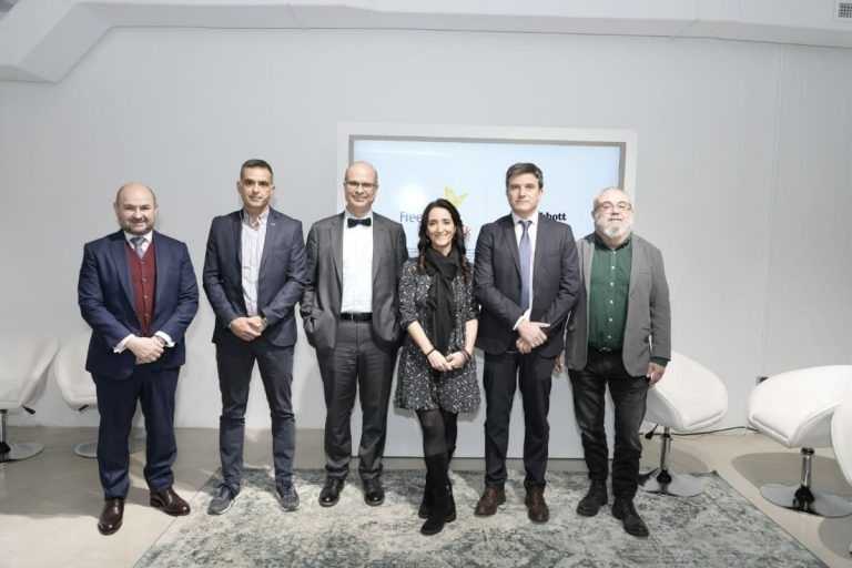 Novo Nordisk y Abbott se unen para controlar la diabetes