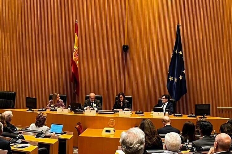 El 25% de los pacientes con patologías que pueden causar ceguera irreversible esperan más de medio año para obtener cita con el oftalmólogo