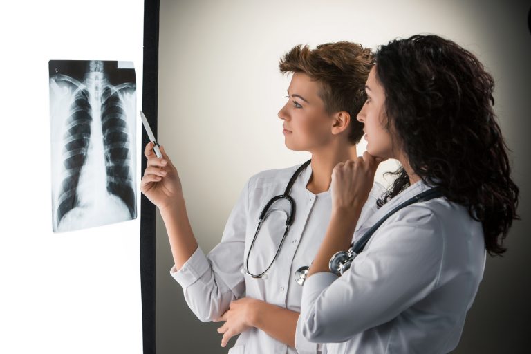 ▼LAZCLUZE® (lazertinib) y ▼RYBREVANT® (amivantamab): una nueva combinación terapéutica en el tratamiento de cáncer de pulmón