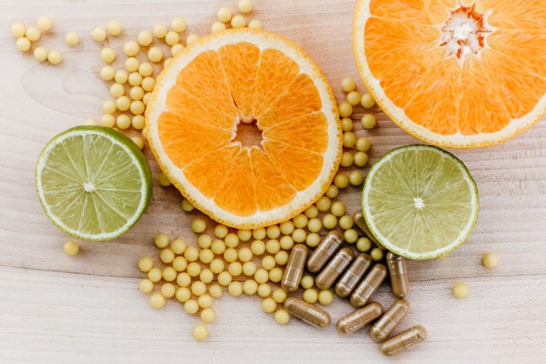 Déficit de vitamina B12: síntomas, causas y cómo prevenirlo — Foto de Madara en Unsplash